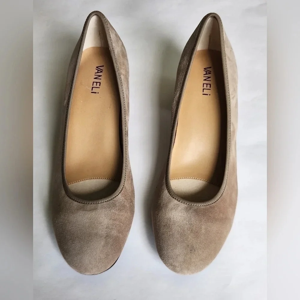 New without box! || VANELi || neutral suede pumps
